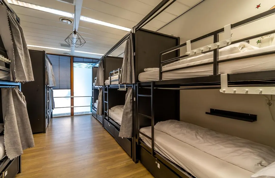 Hostelle - Women Only Hostel Amsterdam-1